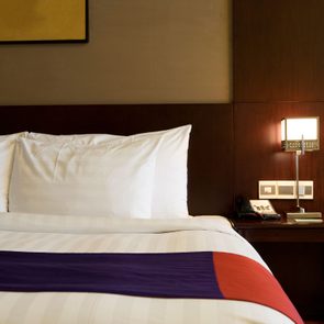13 things your hotel desk clerk wont tell you king bed