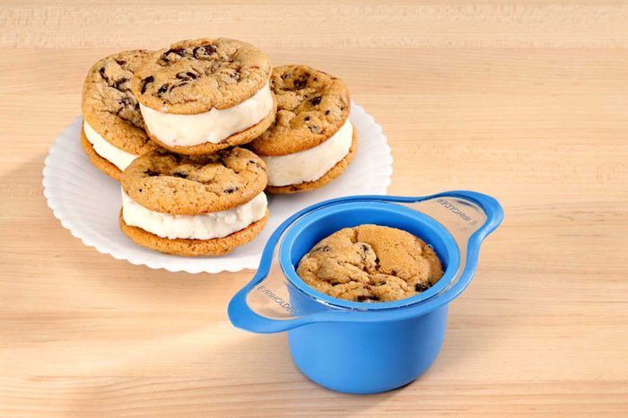 weird-kitchen-gadgets-ice-cream-sandwich
