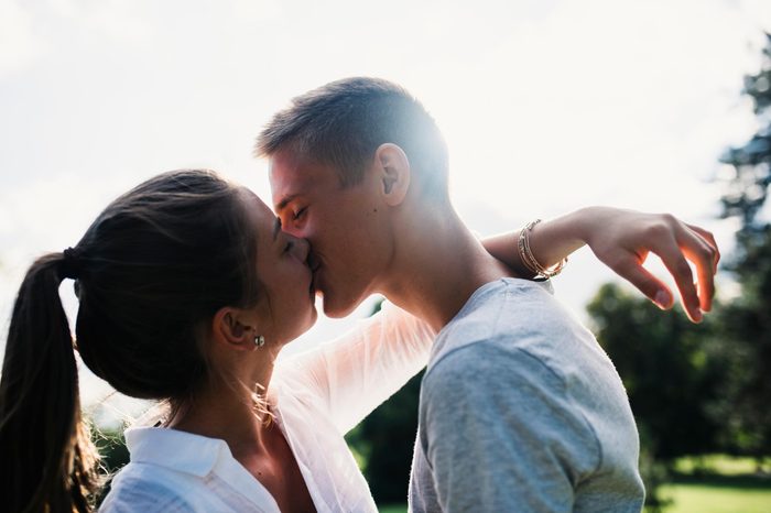 these-hilarious-first-kiss-stories-598060518-AzmanL