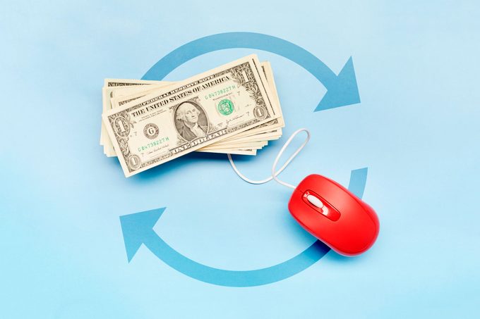 6 Bills You Shouldn’t Put on Autopay, According to Financial Experts